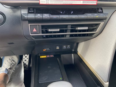 2026 Toyota Camry Hybrid SE