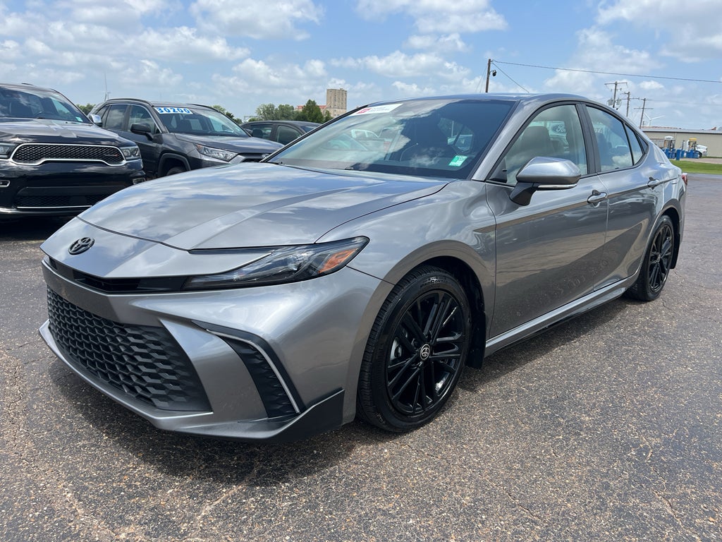 2026 Toyota Camry Hybrid SE