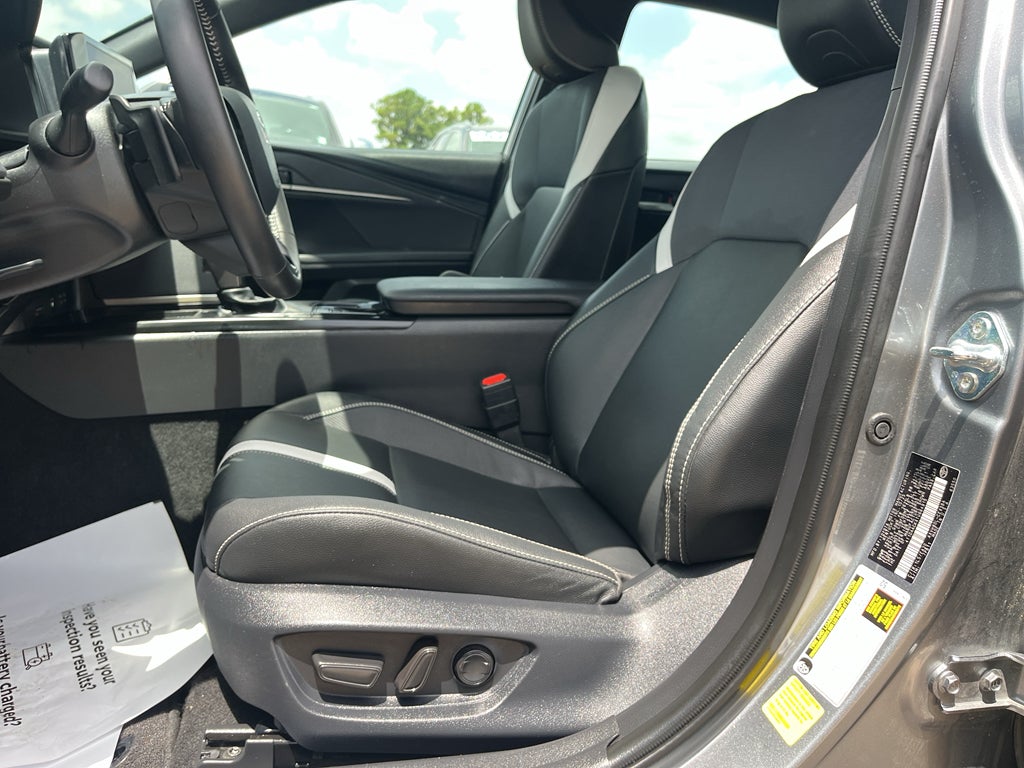 2026 Toyota Camry Hybrid SE