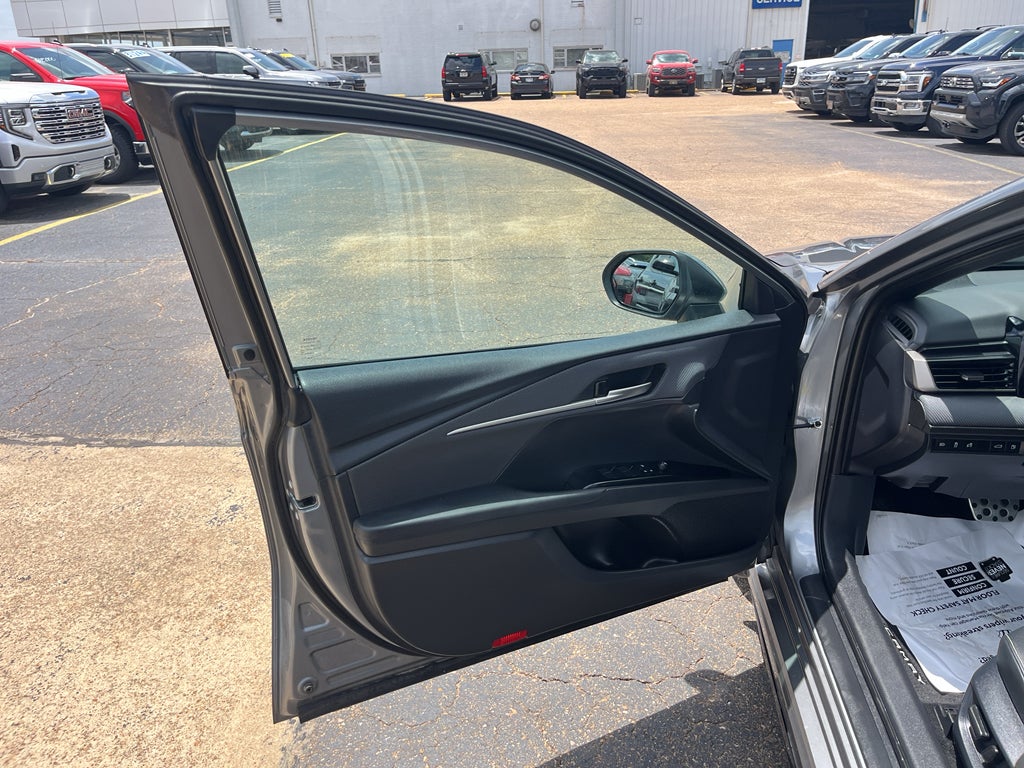 2026 Toyota Camry Hybrid SE