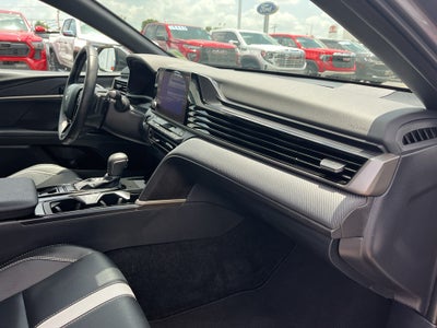 2026 Toyota Camry Hybrid SE