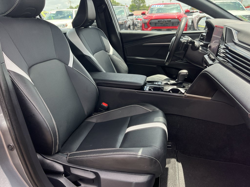 2026 Toyota Camry Hybrid SE