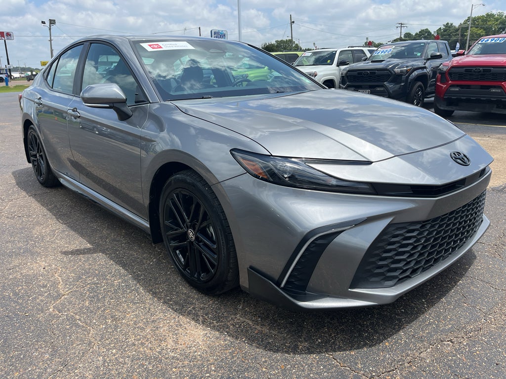 2026 Toyota Camry Hybrid SE