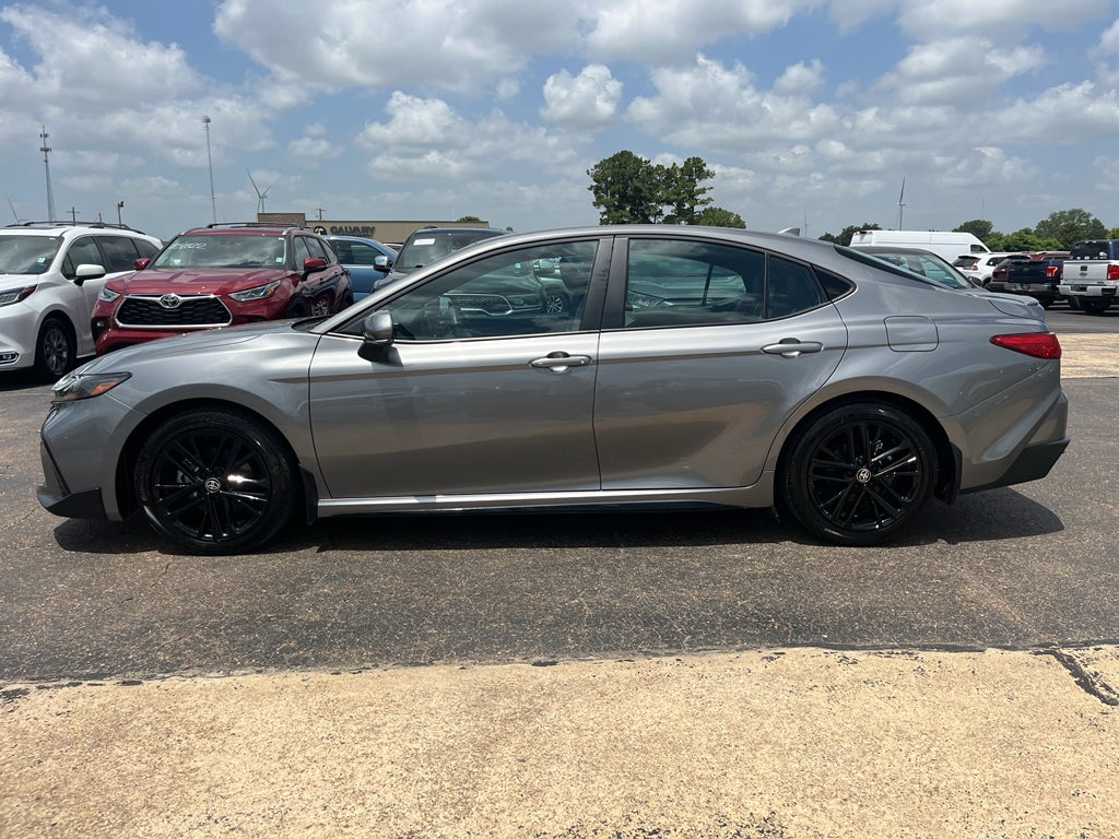 2026 Toyota Camry Hybrid SE