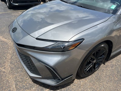2026 Toyota Camry Hybrid SE