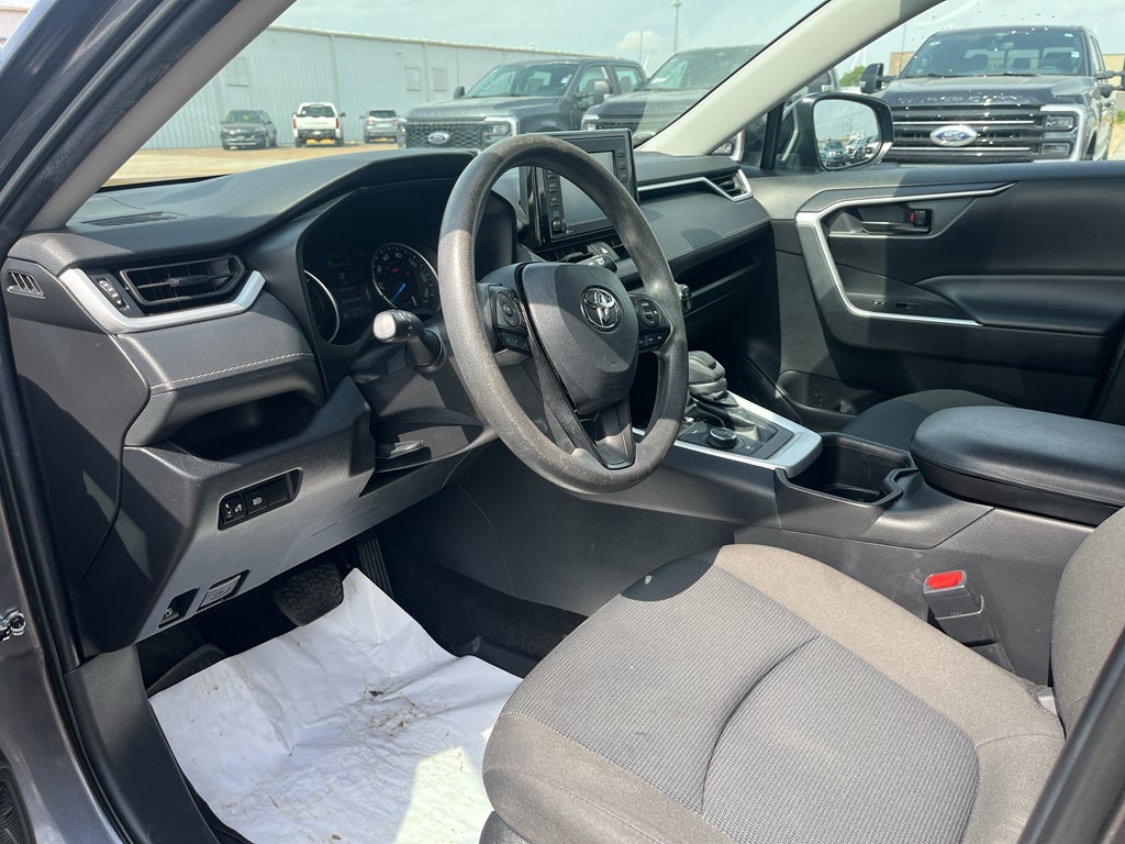 2022 Toyota RAV4 Hybrid LE