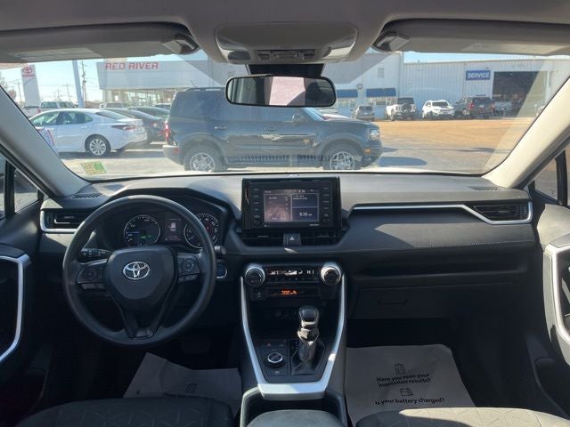 2021 Toyota RAV4 Hybrid XLE