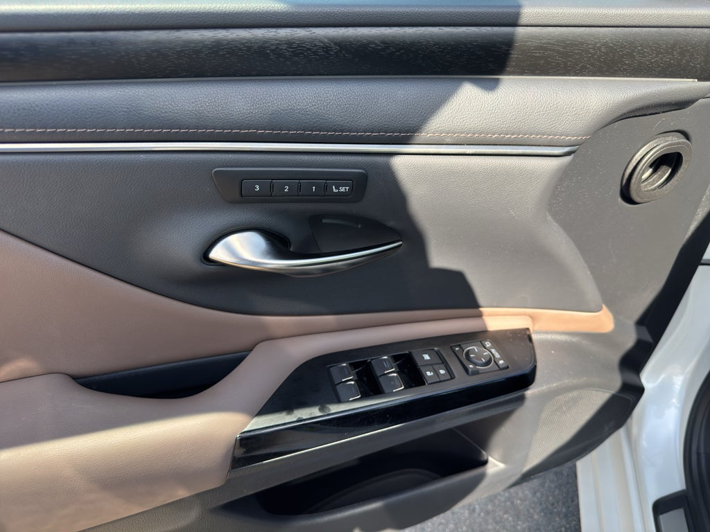 2023 Lexus ES 350 Luxury