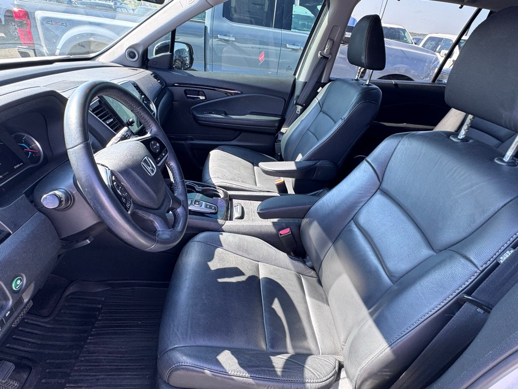 2022 Honda Pilot Touring 8-Passenger