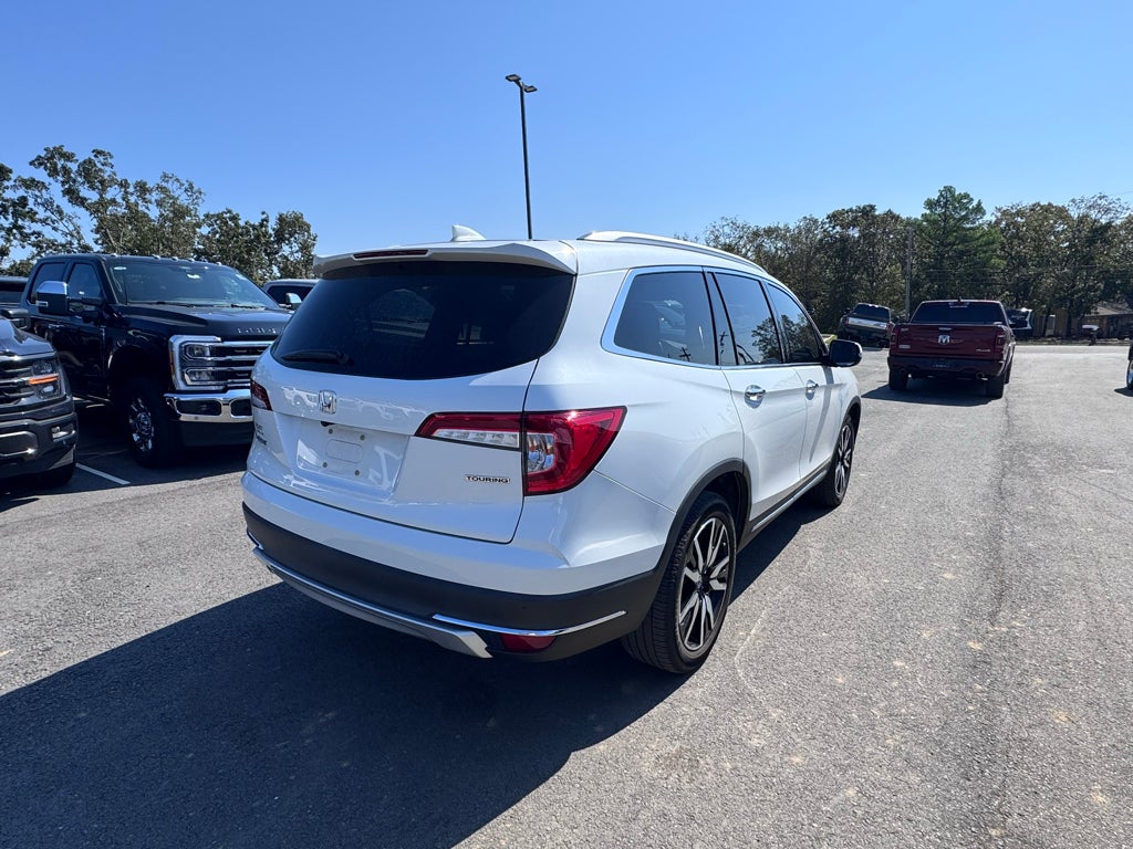 2022 Honda Pilot Touring 8-Passenger