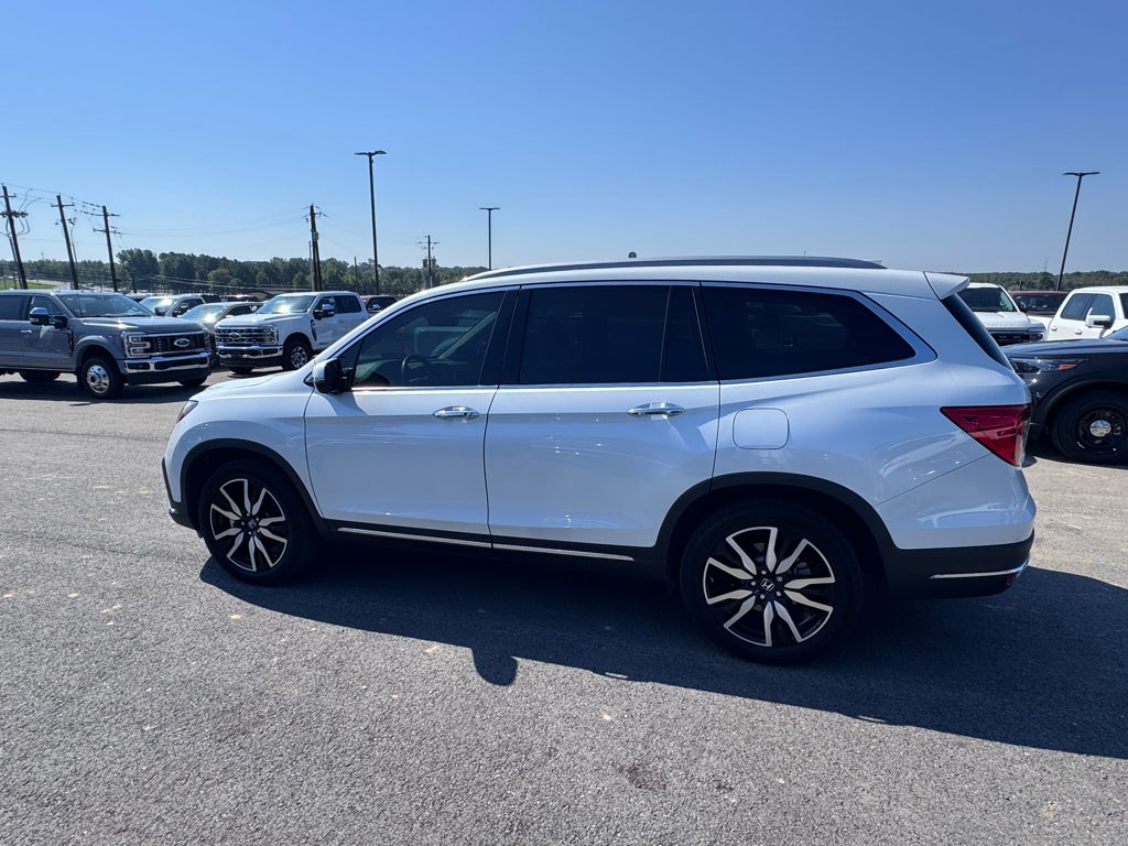 2022 Honda Pilot Touring 8-Passenger