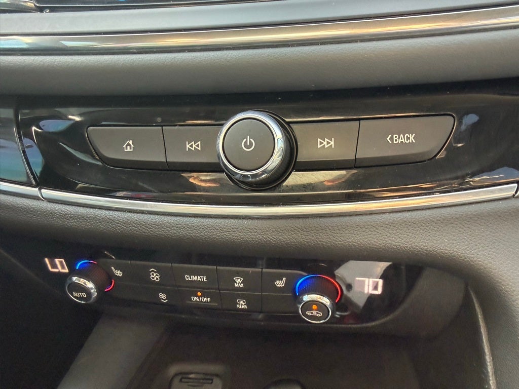 2020 Buick Enclave Essence