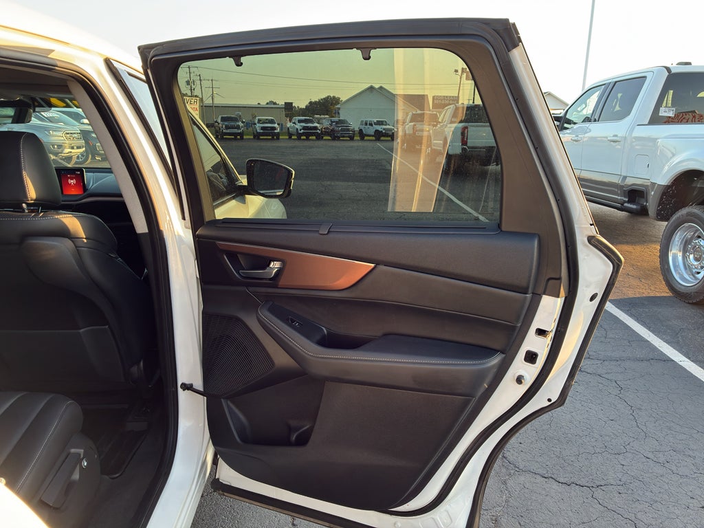 2022 Acura MDX w/Technology Package