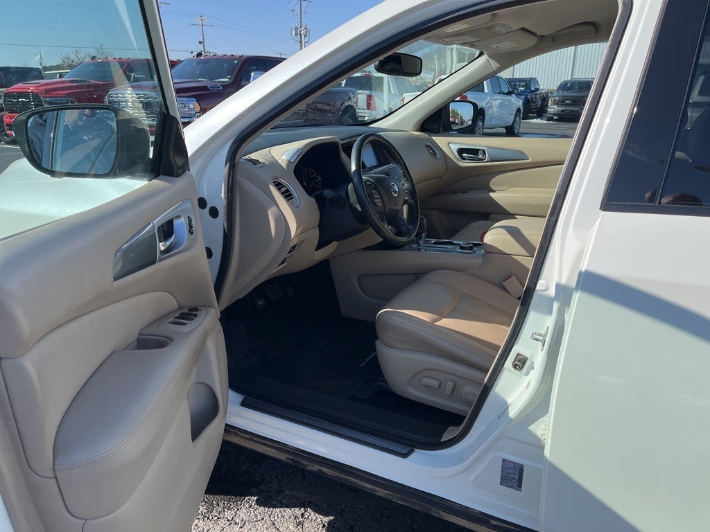 2019 Nissan Pathfinder SL