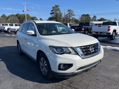 2019 Nissan Pathfinder SL