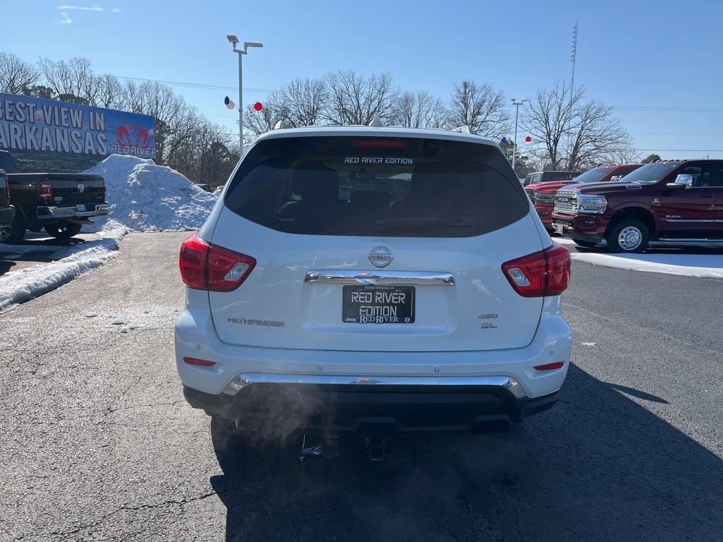 2019 Nissan Pathfinder SL