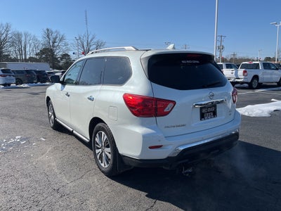2019 Nissan Pathfinder SL