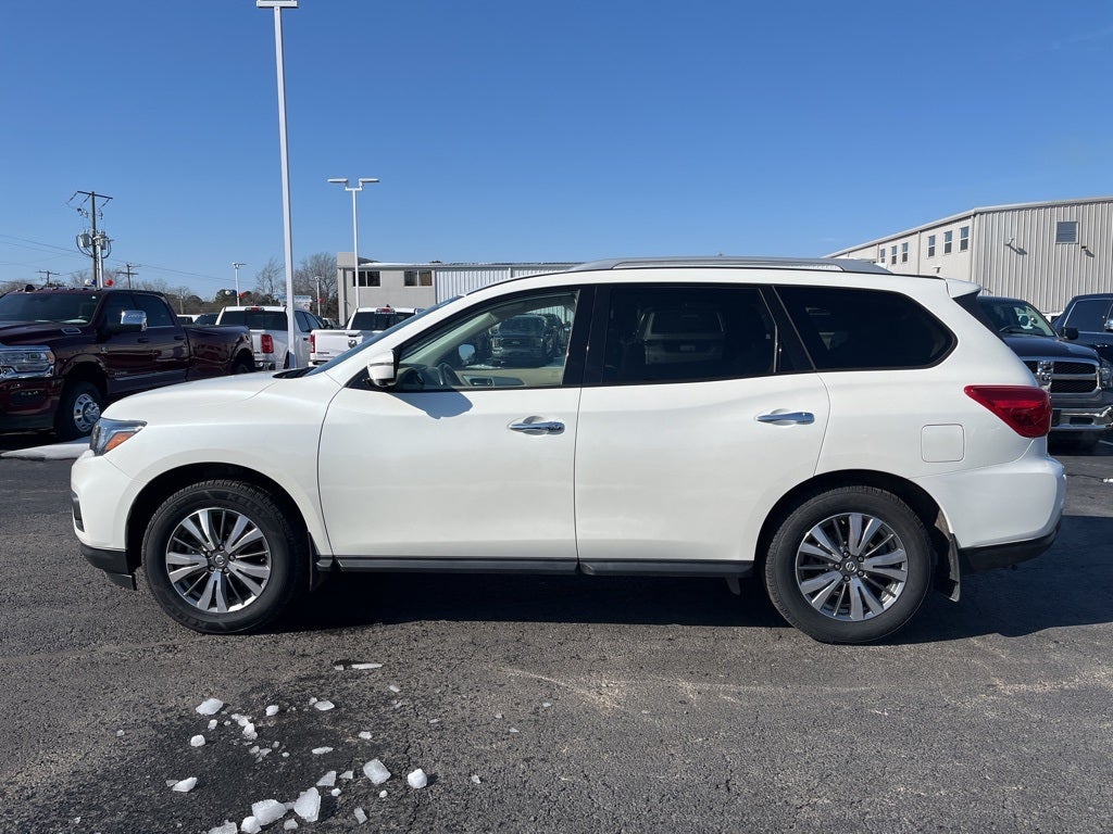 2019 Nissan Pathfinder SL