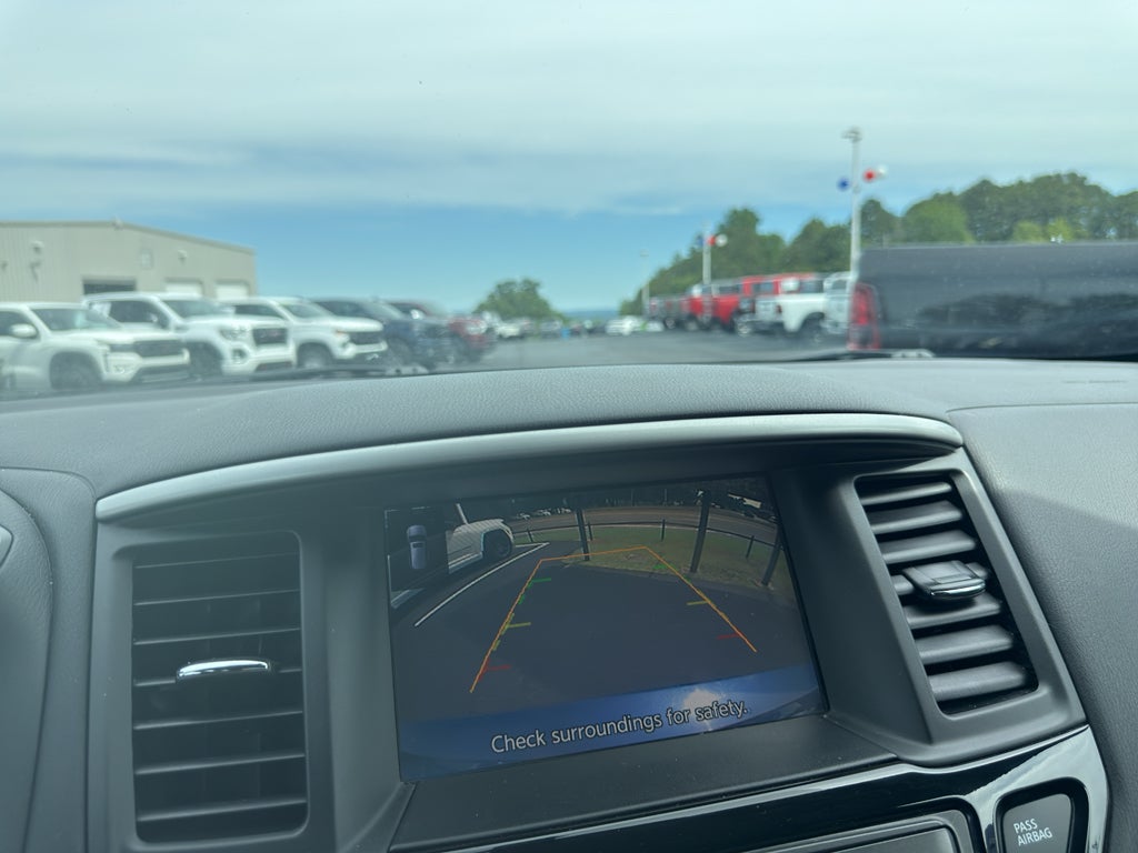 2019 Nissan Pathfinder SV