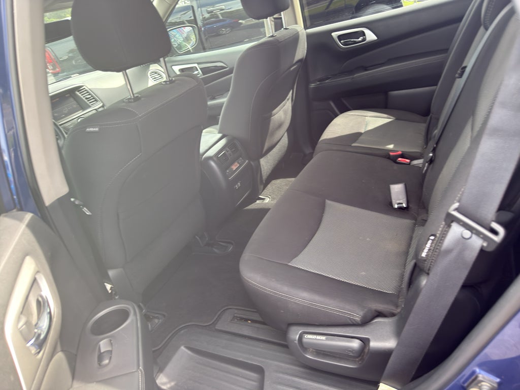 2019 Nissan Pathfinder SV