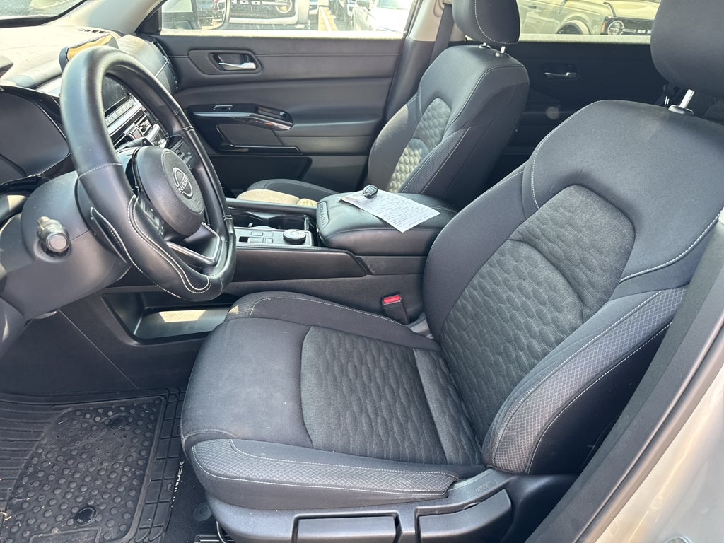 2022 Nissan Pathfinder S