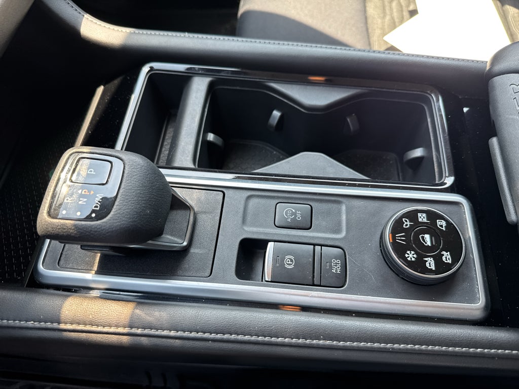 2022 Nissan Pathfinder S