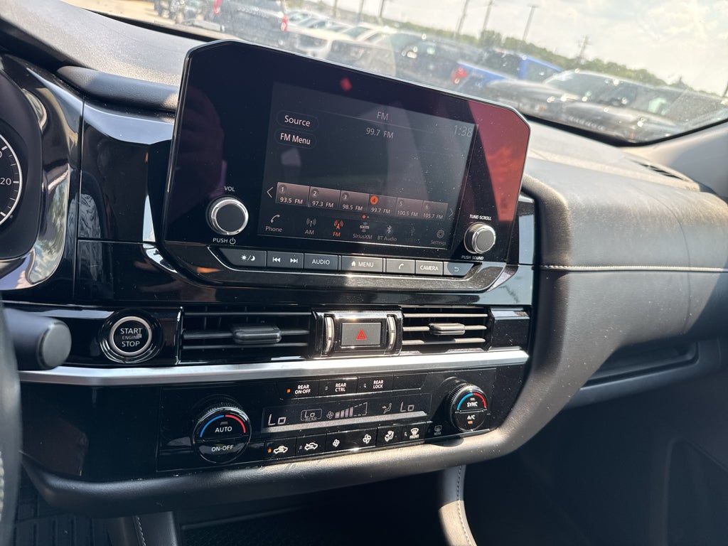 2022 Nissan Pathfinder S