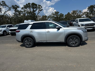 2022 Nissan Pathfinder S
