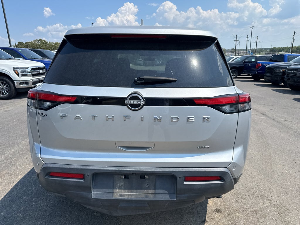 2022 Nissan Pathfinder S
