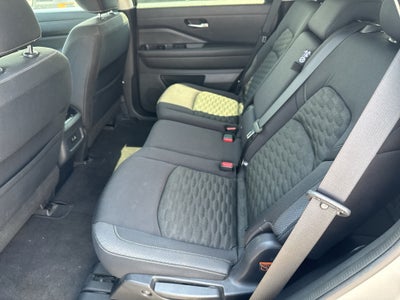 2022 Nissan Pathfinder S