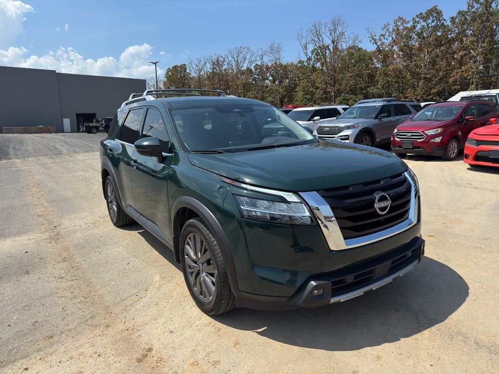 2024 Nissan Pathfinder SL
