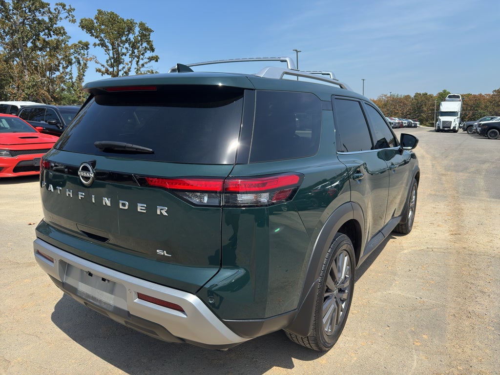 2024 Nissan Pathfinder SL