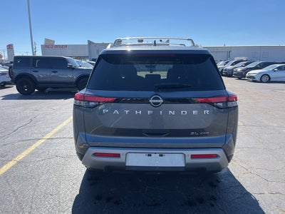 2025 Nissan Pathfinder SL