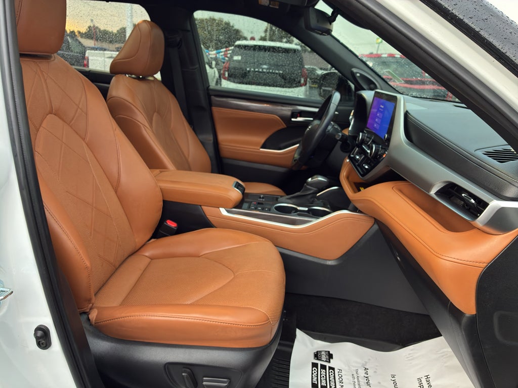 2023 Toyota Highlander Hybrid Hybrid Platinum