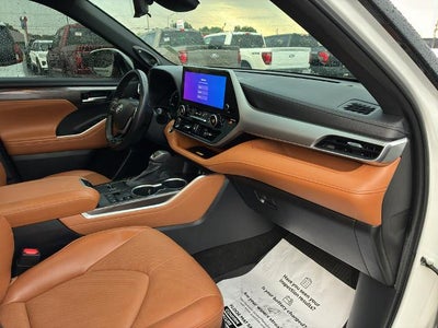 2023 Toyota Highlander Hybrid Hybrid Platinum