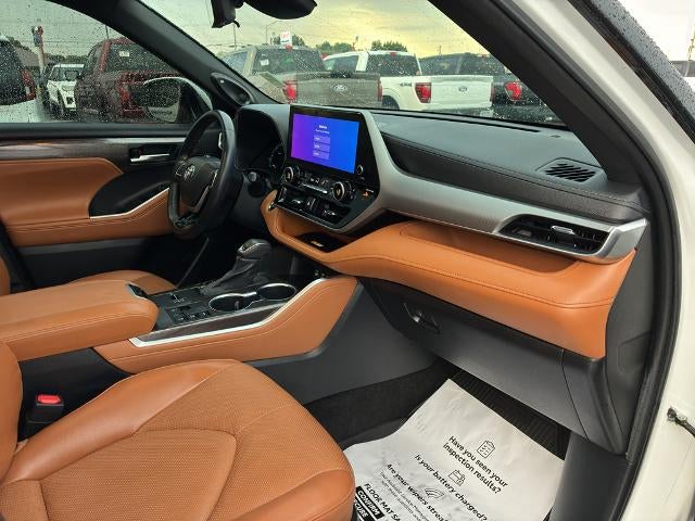 2023 Toyota Highlander Hybrid Hybrid Platinum