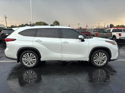2023 Toyota Highlander Hybrid Hybrid Platinum