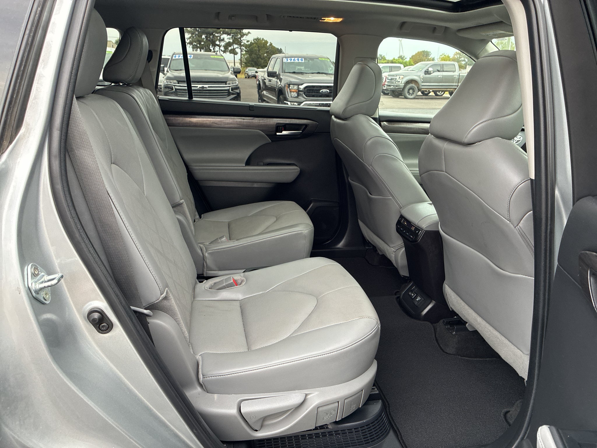 2024 Toyota Highlander Hybrid Hybrid Platinum