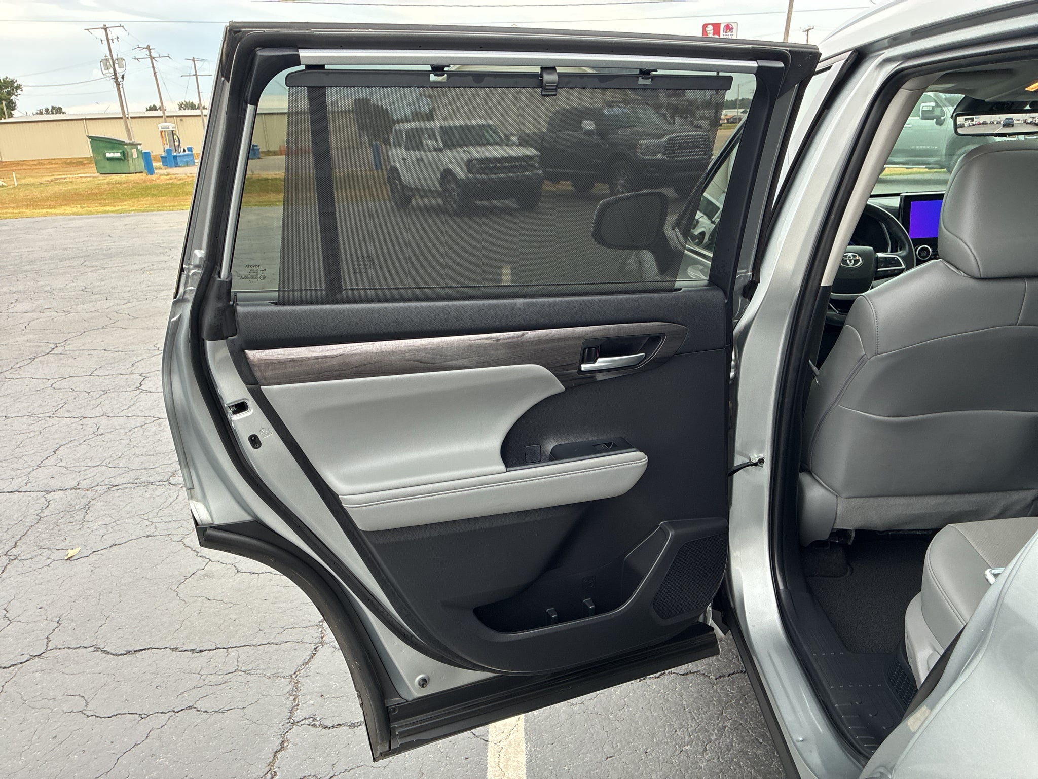 2024 Toyota Highlander Hybrid Hybrid Platinum
