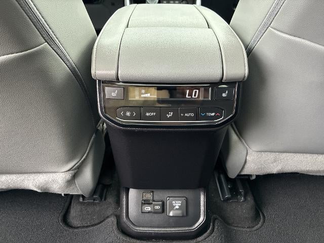 2024 Toyota Highlander Hybrid Hybrid Platinum