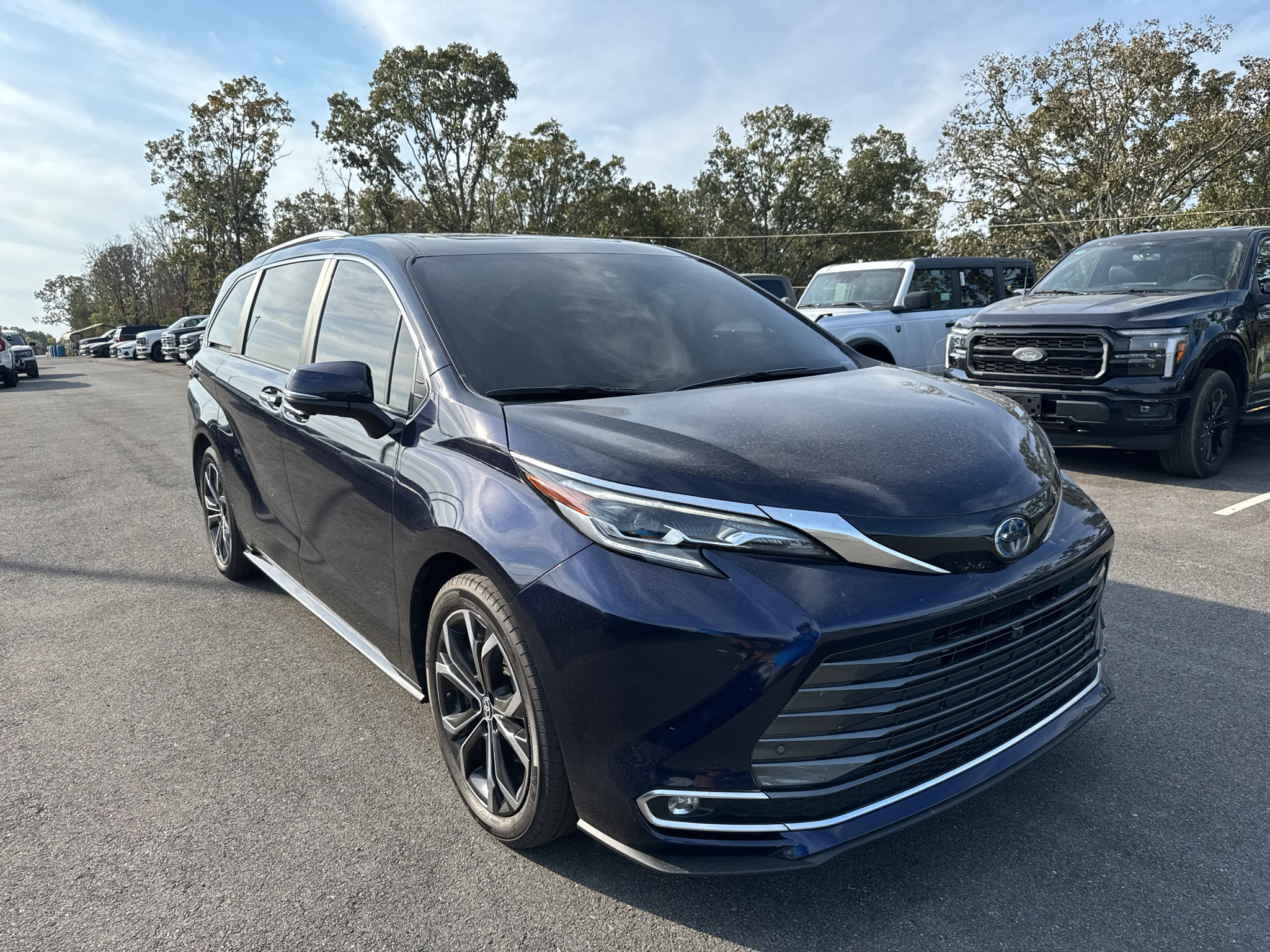 2025 Toyota Sienna Platinum
