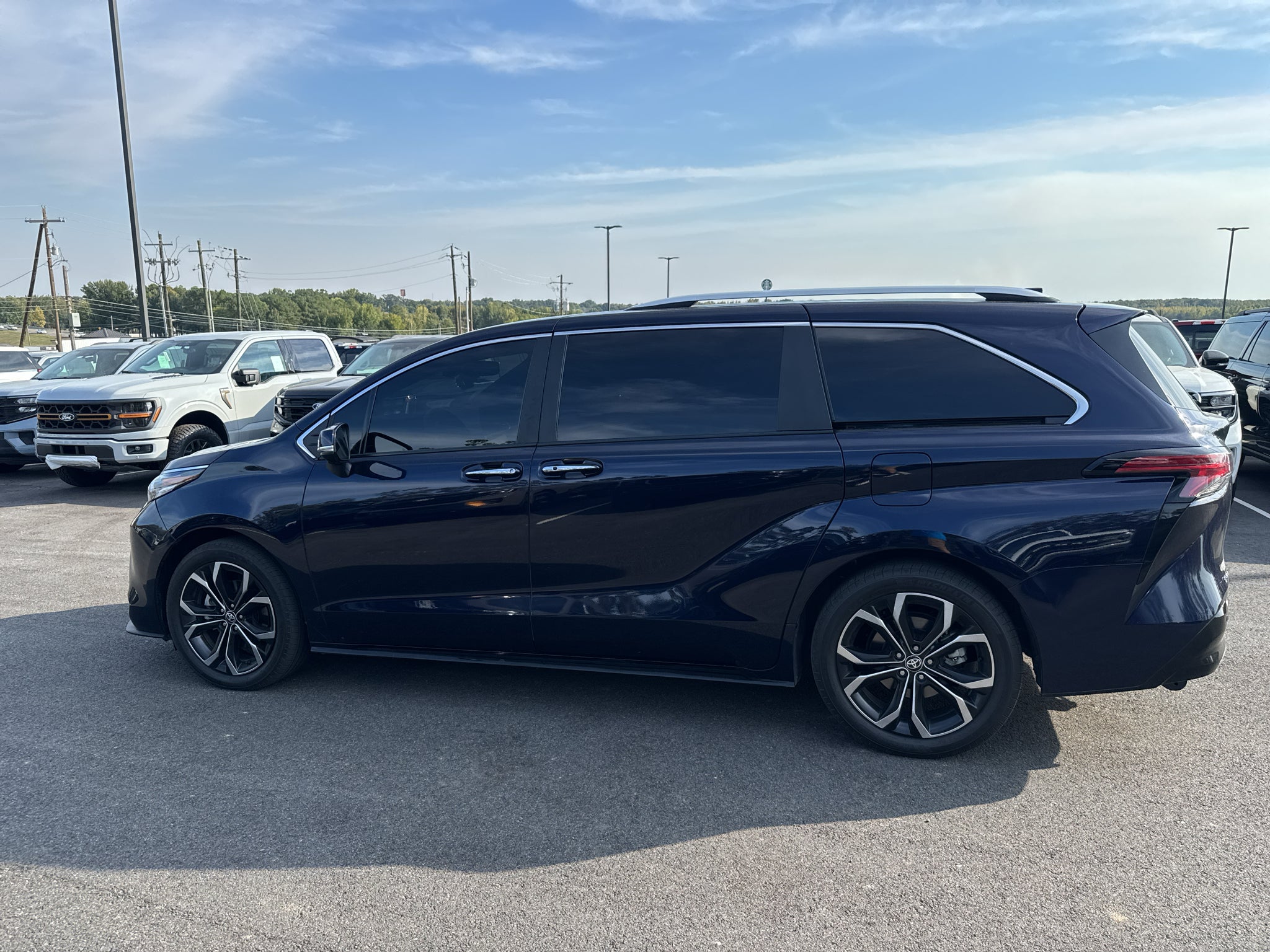 2025 Toyota Sienna Platinum