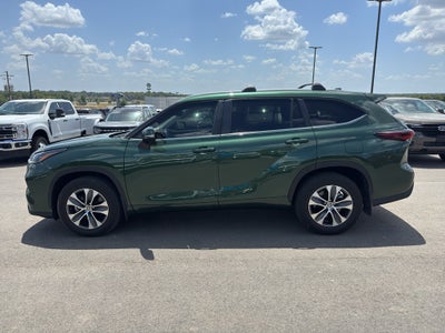2024 Toyota Highlander XLE