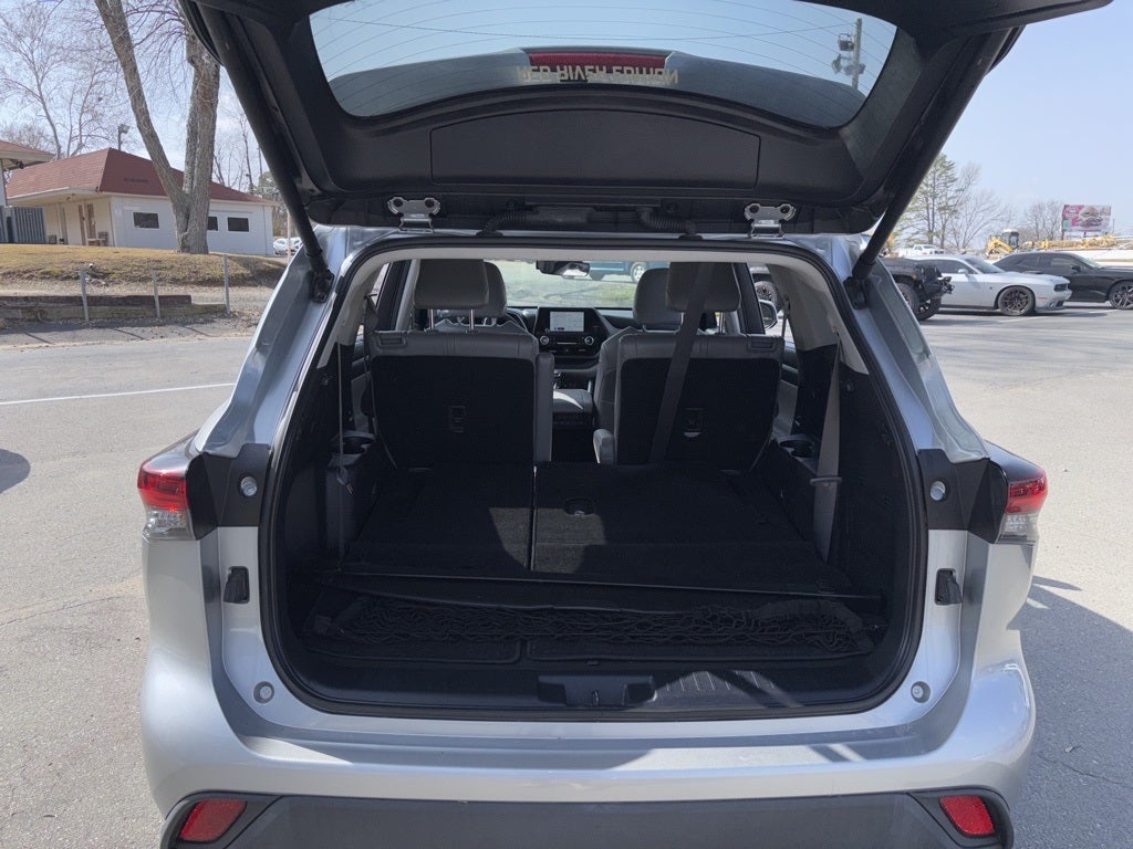 2024 Toyota Highlander LE