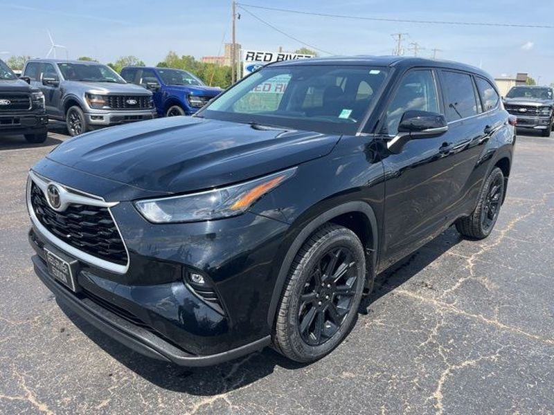 2023 Toyota Highlander LE