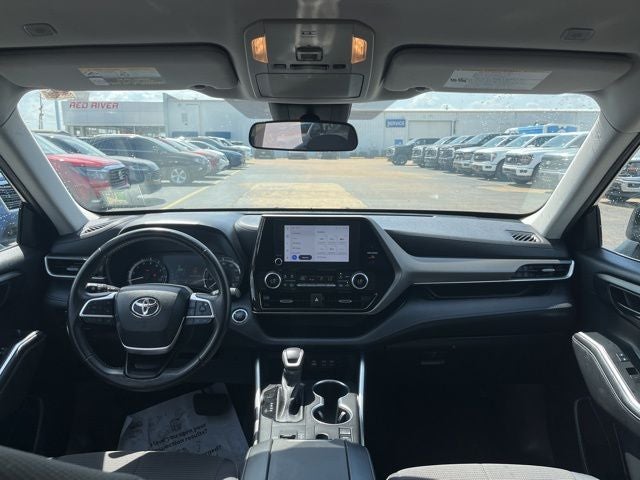 2023 Toyota Highlander LE