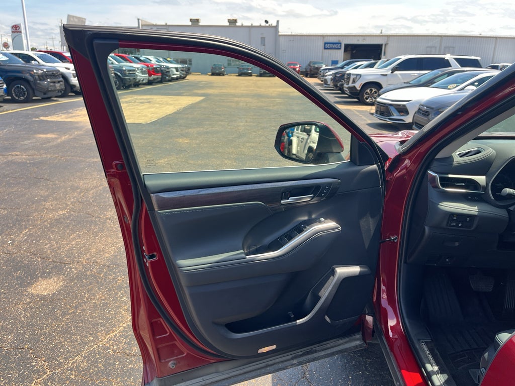 2026 Toyota Highlander Limited