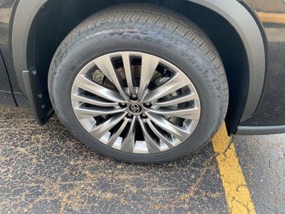 2026 Toyota Highlander Platinum