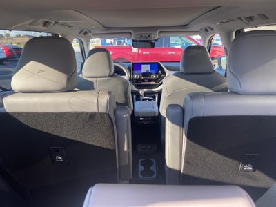 2026 Toyota Highlander Platinum