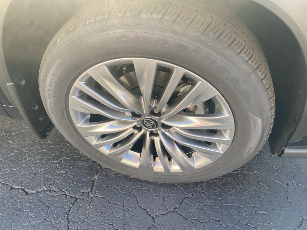 2026 Toyota Highlander Platinum